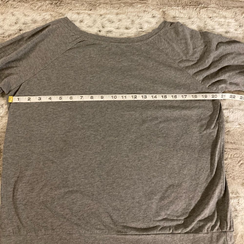 𝅺: : FREE SPIRIT Graphic Print Light Weight Super Soft Crop Sweatshirt : : - Picture 3 of 12
